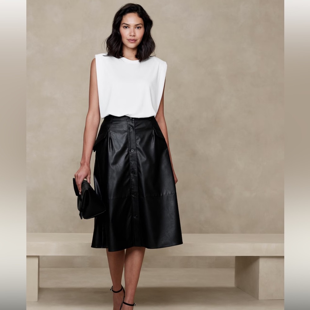 Banana Republic NWT Vegan Leather Midi Skirt (2)